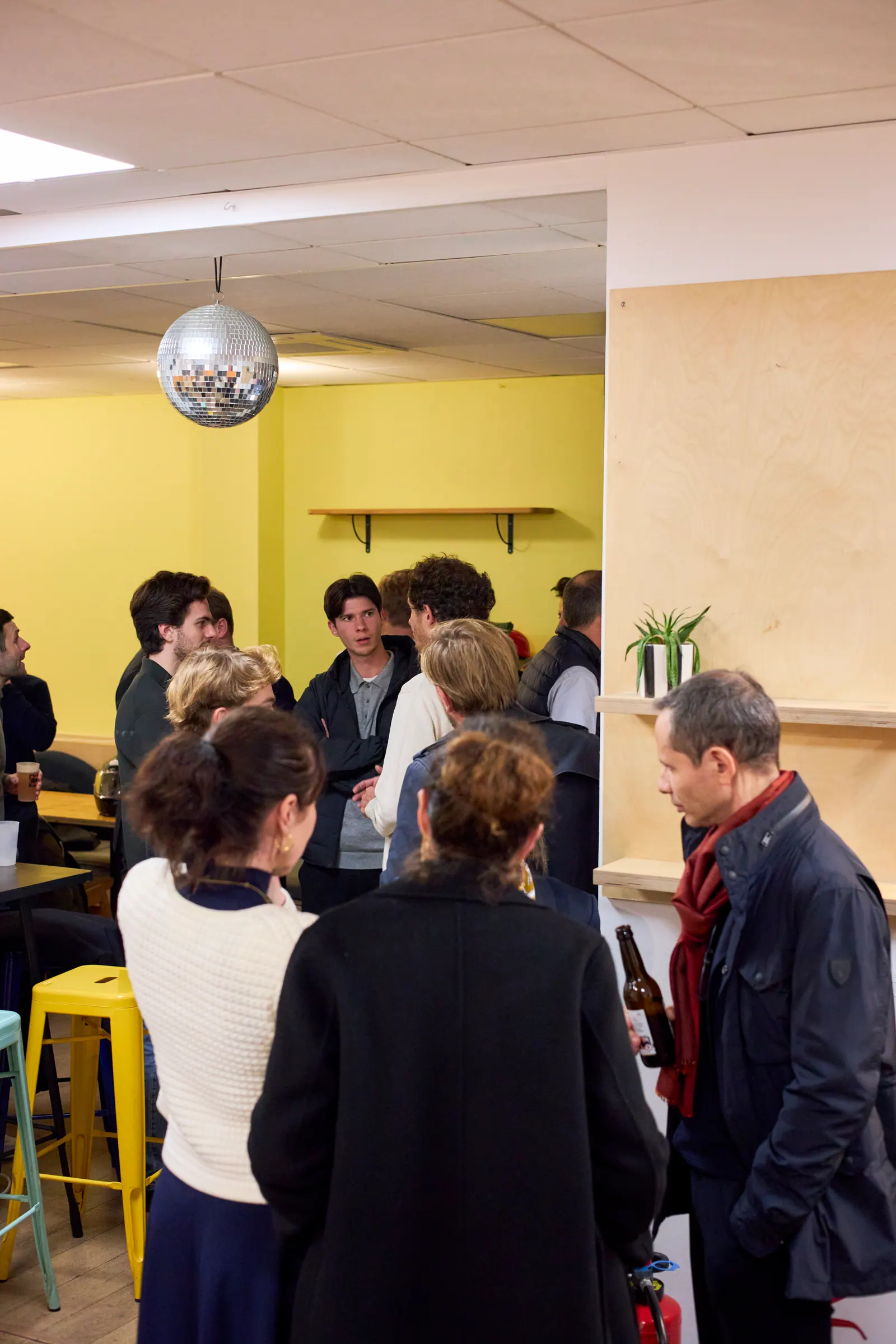 Échanges informels entre membres de la communauté France Reprises