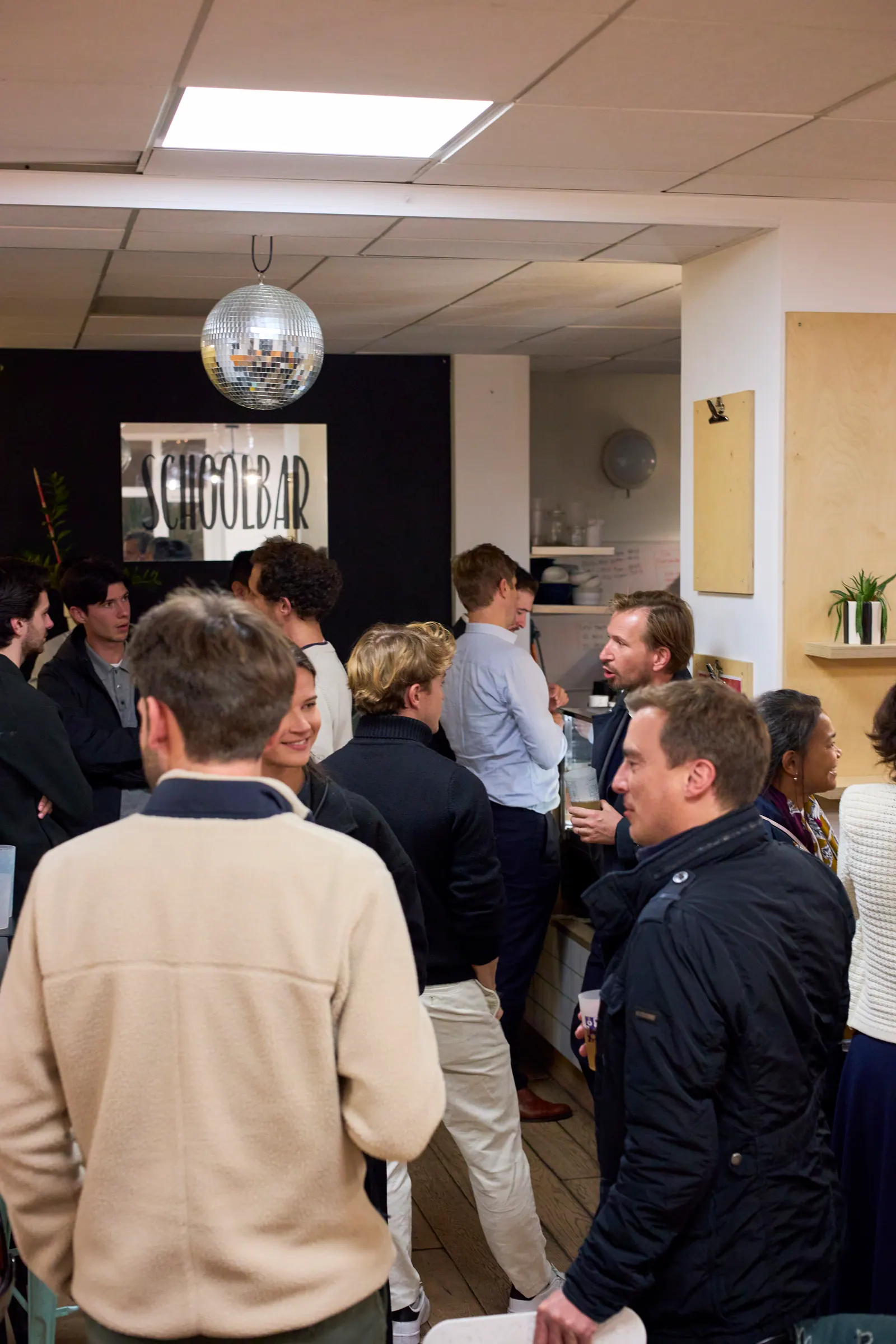 Networking entre repreneurs lors d'un afterwork